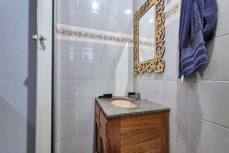 Casa à venda com 132m², 3 quartos e 2 vagas Casa à venda com 132m², 3 quartos e 2 vagasBanheiro da Suíte