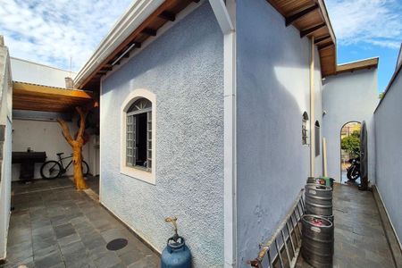 Casa à venda com 132m², 3 quartos e 2 vagas Casa à venda com 132m², 3 quartos e 2 vagasCorredor