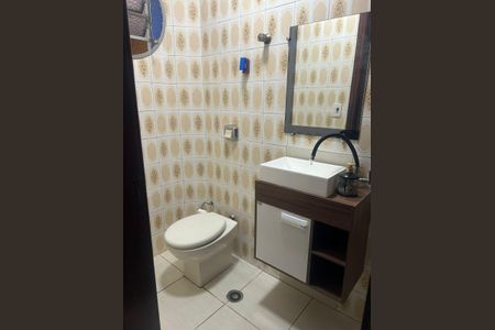 Casa de condomínio à venda com 59m², 2 quartos e 2 vagas Casa de condomínio à venda com 59m², 2 quartos e 2 vagasBanheiro