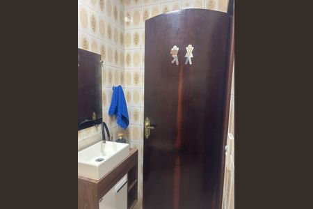 Casa de condomínio à venda com 59m², 2 quartos e 2 vagas Casa de condomínio à venda com 59m², 2 quartos e 2 vagasBanheiro