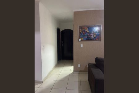 Casa de condomínio à venda com 59m², 2 quartos e 2 vagas Casa de condomínio à venda com 59m², 2 quartos e 2 vagasSala