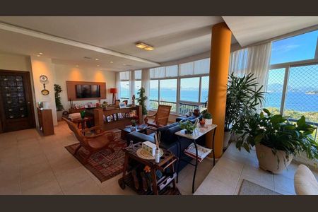 Apartamento à venda com 151m², 3 quartos e 1 vaga