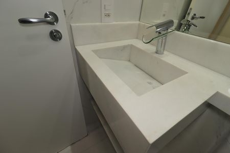 Apartamento à venda com 59m², 2 quartos e 1 vagaBanheiro Social - Pia