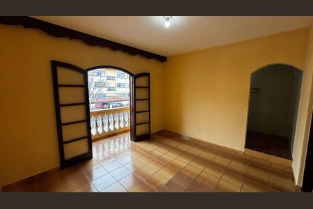 Casa para alugar com 243m², 3 quartos e 4 vagasSuite