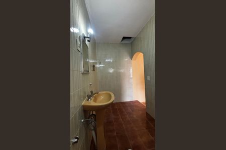 Casa para alugar com 243m², 3 quartos e 4 vagasBanheiro da Suíte