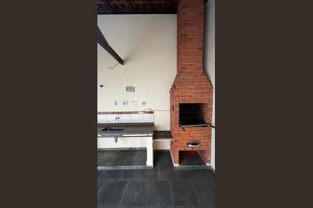Casa para alugar com 243m², 3 quartos e 4 vagasQuintal