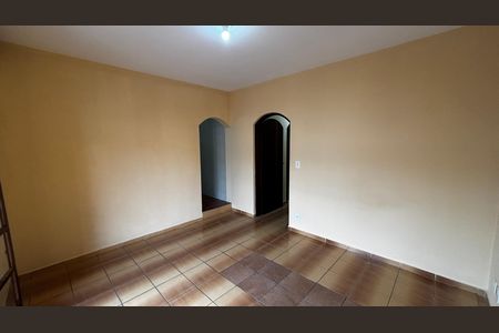 Casa para alugar com 243m², 3 quartos e 4 vagasSuite