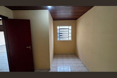 Casa para alugar com 243m², 3 quartos e 4 vagasQuintal - Quarto de Apoio