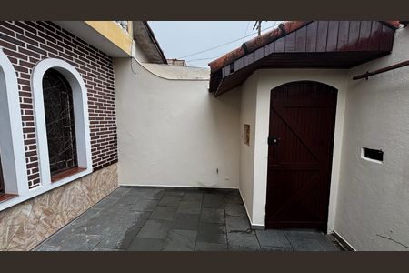 Casa para alugar com 243m², 3 quartos e 4 vagasQuintal
