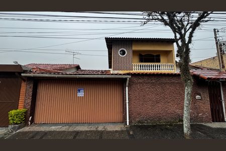 Casa para alugar com 243m², 3 quartos e 4 vagasFachada