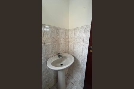 Casa para alugar com 243m², 3 quartos e 4 vagasQuintal - Banheiro