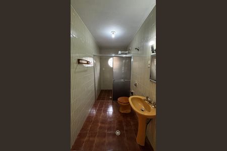 Casa para alugar com 243m², 3 quartos e 4 vagasBanheiro da Suíte