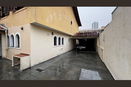 Casa para alugar com 243m², 3 quartos e 4 vagasQuintal