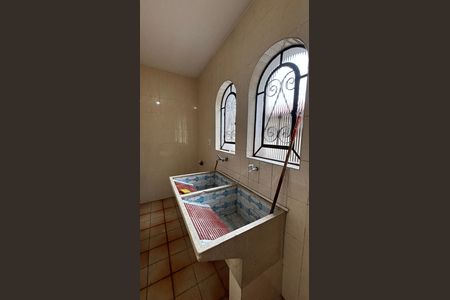 Casa para alugar com 243m², 3 quartos e 4 vagasÁrea de Serviço