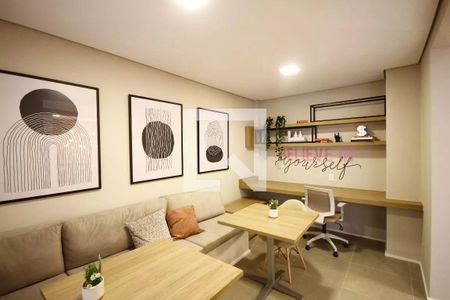 Apartamento para alugar com 33m², 1 quarto e sem vaga Apartamento para alugar com 33m², 1 quarto e sem vagaÁrea comum - Salão de festas