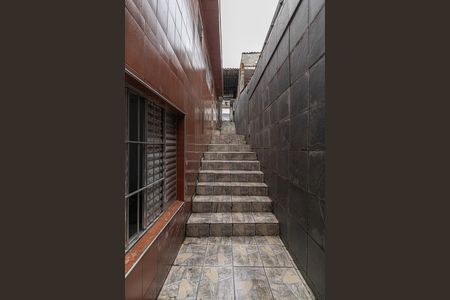 Casa para alugar com 109m², 4 quartos e 1 vagaEscada 