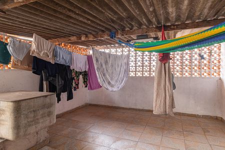 Casa para alugar com 109m², 4 quartos e 1 vagaCasa 1 - Varanda e Área de Serviço 