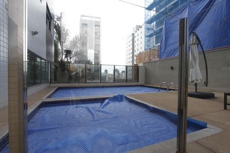 Apartamento à venda com 184m², 3 quartos e 3 vagasÁrea comum - Piscina