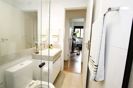 Apartamento à venda com 184m², 3 quartos e 3 vagasBanheiro Social