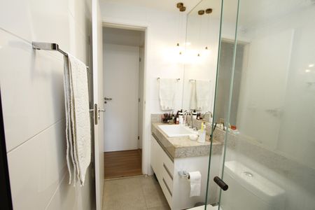 Apartamento à venda com 184m², 3 quartos e 3 vagasBanheiro da Suíte
