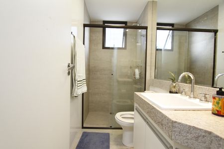 Apartamento à venda com 184m², 3 quartos e 3 vagasBanheiro Social