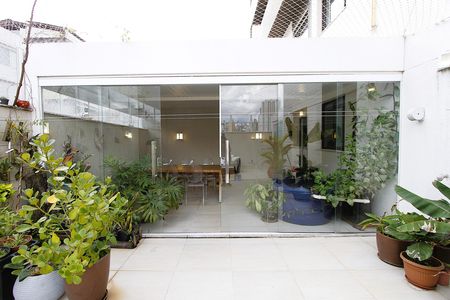 Apartamento à venda com 184m², 3 quartos e 3 vagasÁrea PRIVATIVA
