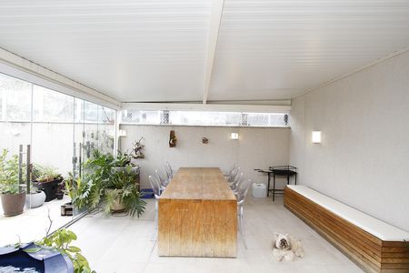 Apartamento à venda com 184m², 3 quartos e 3 vagasÁrea gourmet
