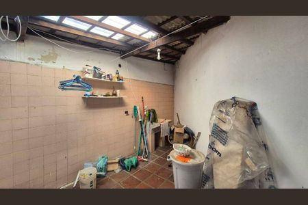 Casa à venda com 75m², 2 quartos e 1 vaga