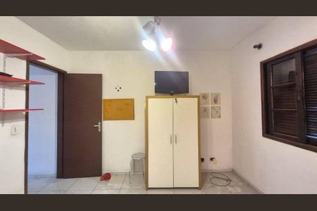Casa à venda com 75m², 2 quartos e 1 vaga