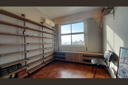 Quarto 1 de apartamento para alugar com 2 quartos, 95m² em Centro Histórico, Porto Alegre