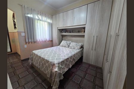 Casa à venda com 4 quartos, 199m² em Vila Paulo Silas, São Paulo
