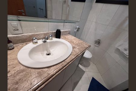 Apartamento para alugar com 100m², 3 quartos e 2 vagas Apartamento para alugar com 100m², 3 quartos e 2 vagasBanheiro