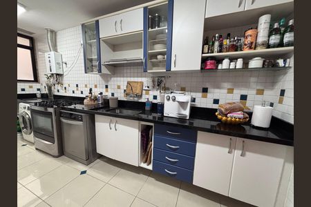 Apartamento para alugar com 100m², 3 quartos e 2 vagas Apartamento para alugar com 100m², 3 quartos e 2 vagasCozinha