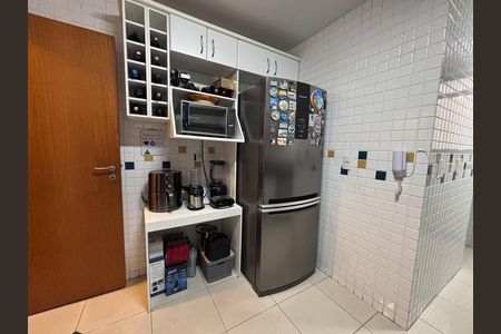 Apartamento para alugar com 100m², 3 quartos e 2 vagas Apartamento para alugar com 100m², 3 quartos e 2 vagasCozinha