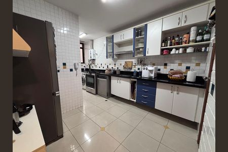 Apartamento para alugar com 100m², 3 quartos e 2 vagas Apartamento para alugar com 100m², 3 quartos e 2 vagasCozinha