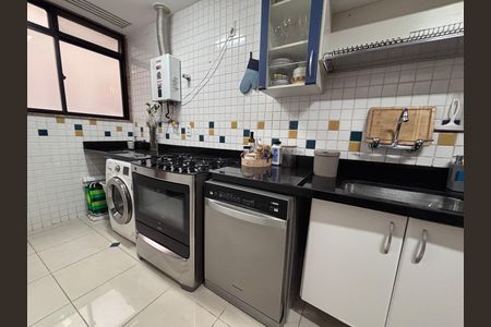 Apartamento para alugar com 100m², 3 quartos e 2 vagas Apartamento para alugar com 100m², 3 quartos e 2 vagasCozinha