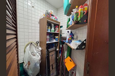 Apartamento para alugar com 100m², 3 quartos e 2 vagas Apartamento para alugar com 100m², 3 quartos e 2 vagasÁrea de Serviço