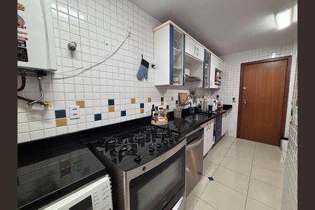 Apartamento para alugar com 100m², 3 quartos e 2 vagas Apartamento para alugar com 100m², 3 quartos e 2 vagasCozinha