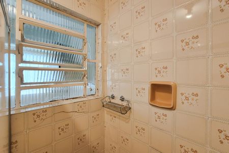 Apartamento à venda com 60m², 2 quartos e 1 vaga Apartamento à venda com 60m², 2 quartos e 1 vagaBanheiro Social