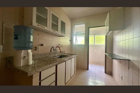 Apartamento à venda com 98m², 3 quartos e 1 vagaCozinha 