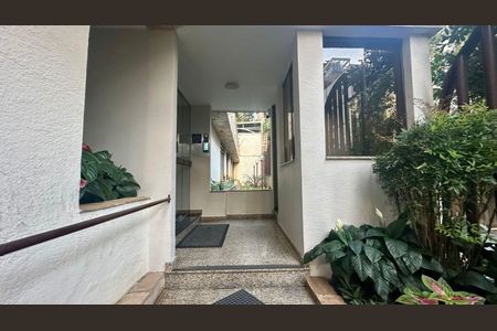 Apartamento à venda com 98m², 3 quartos e 1 vagaEntrada do prédio 