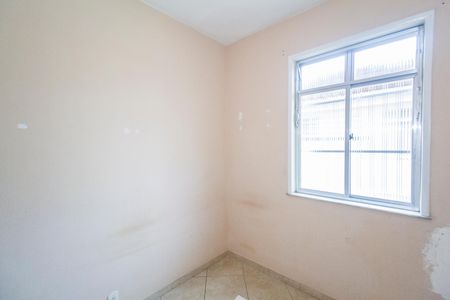 Quarto 1 de apartamento para alugar com 2 quartos, 80m² em Realengo, Rio de Janeiro