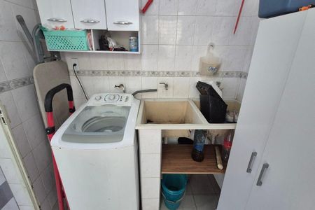 Casa à venda com 355m², 4 quartos e 3 vagas Casa à venda com 355m², 4 quartos e 3 vagasÁrea de Serviço
