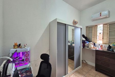 Casa à venda com 355m², 4 quartos e 3 vagas Casa à venda com 355m², 4 quartos e 3 vagasSala