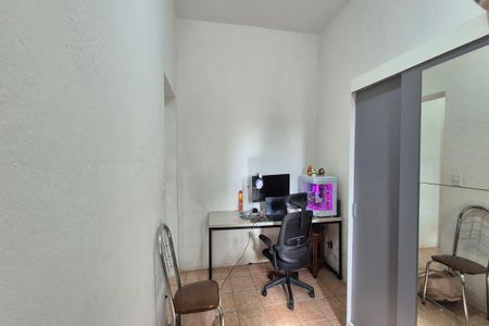 Casa à venda com 355m², 4 quartos e 3 vagas Casa à venda com 355m², 4 quartos e 3 vagasSala