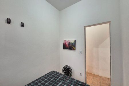 Casa à venda com 355m², 4 quartos e 3 vagas Casa à venda com 355m², 4 quartos e 3 vagasQuarto 4