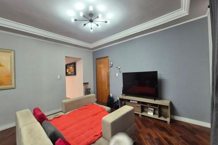 Casa à venda com 355m², 4 quartos e 3 vagas Casa à venda com 355m², 4 quartos e 3 vagasSala