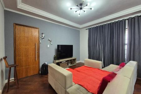 Casa à venda com 355m², 4 quartos e 3 vagas Casa à venda com 355m², 4 quartos e 3 vagasSala