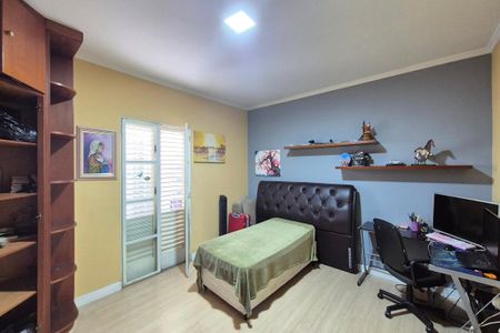 Casa à venda com 355m², 4 quartos e 3 vagas Casa à venda com 355m², 4 quartos e 3 vagasQuarto 1