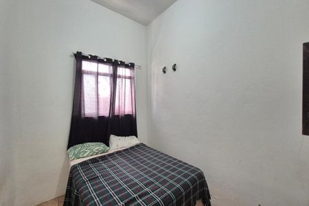 Casa à venda com 355m², 4 quartos e 3 vagas Casa à venda com 355m², 4 quartos e 3 vagasQuarto 4